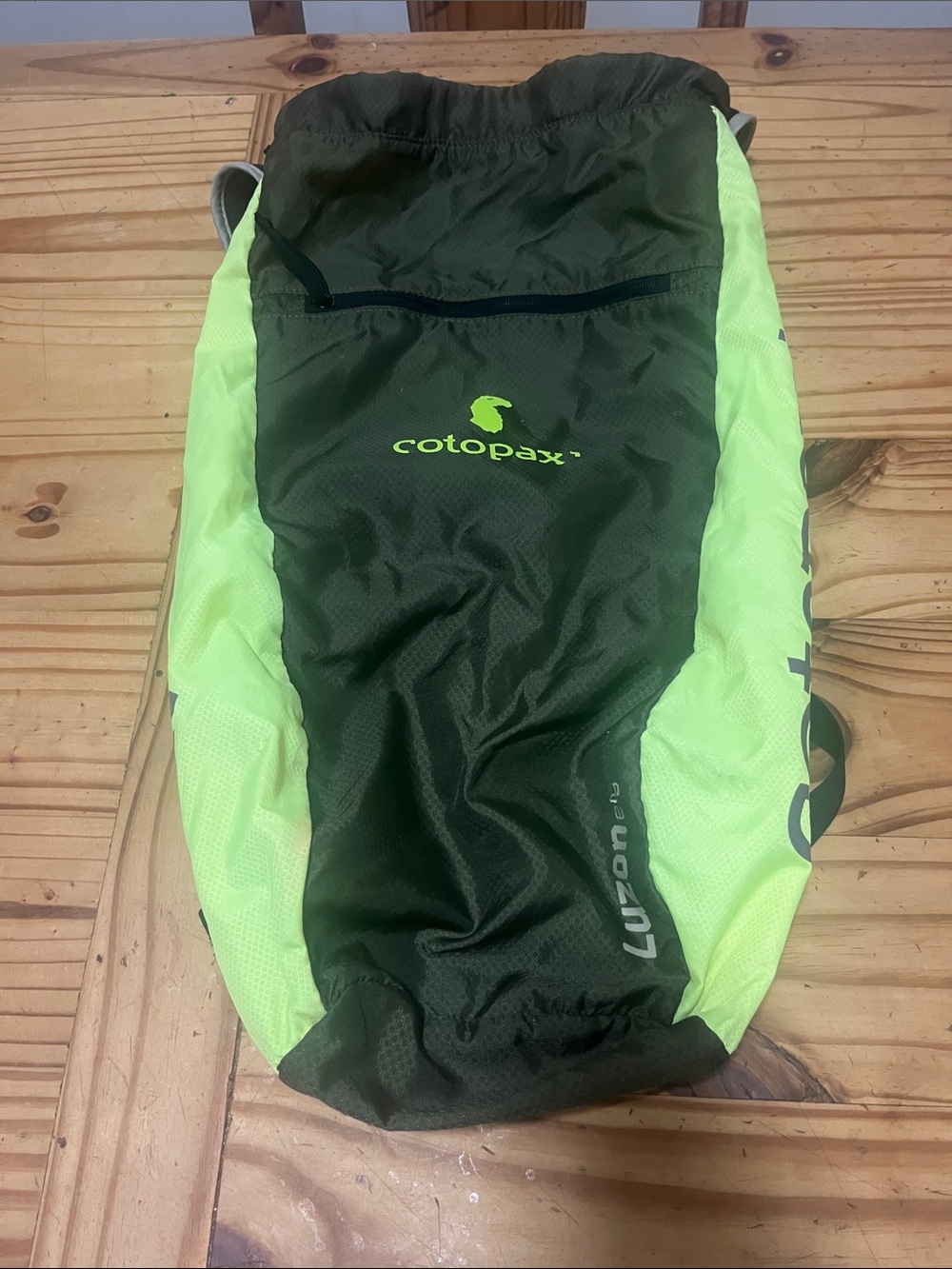 Cotopaxi Luzon 18L Daypack - Del Día olive and neon yellow